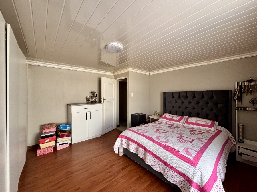 3 Bedroom Property for Sale in Westridge Western Cape